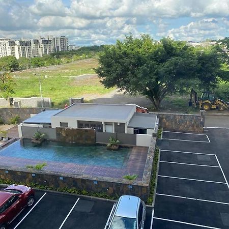 Vacoas-Phoenix Stylish & Luxury 2-Bed Parkside Apart With Pool מראה חיצוני תמונה