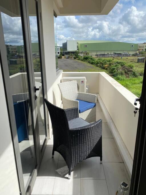 Vacoas-Phoenix Stylish & Luxury 2-Bed Parkside Apart With Pool מראה חיצוני תמונה