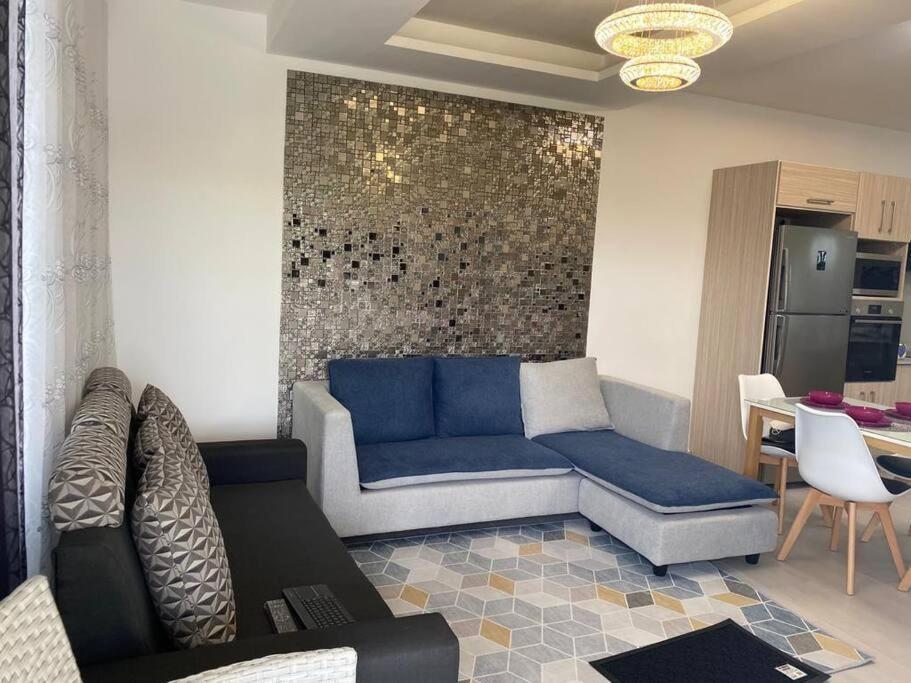 Vacoas-Phoenix Stylish & Luxury 2-Bed Parkside Apart With Pool מראה חיצוני תמונה